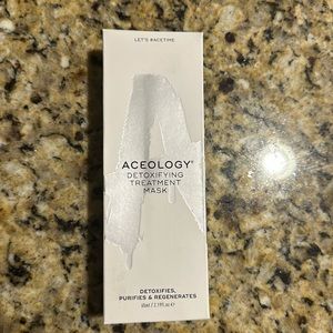 Brand New Aceology Detoxifying Treatment Mask